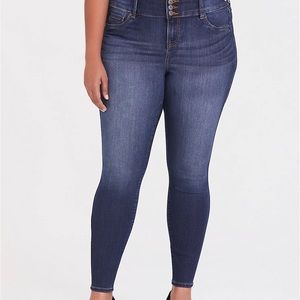 Torrid Size 16 Cropped Jeans